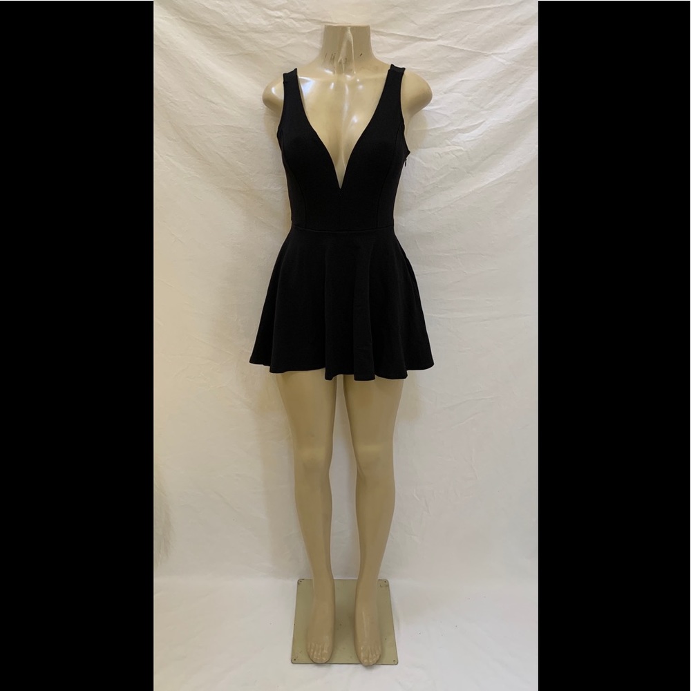 Lulu’s Size M I Feel Good Black Color Skort Dress - Picture 5 of 12